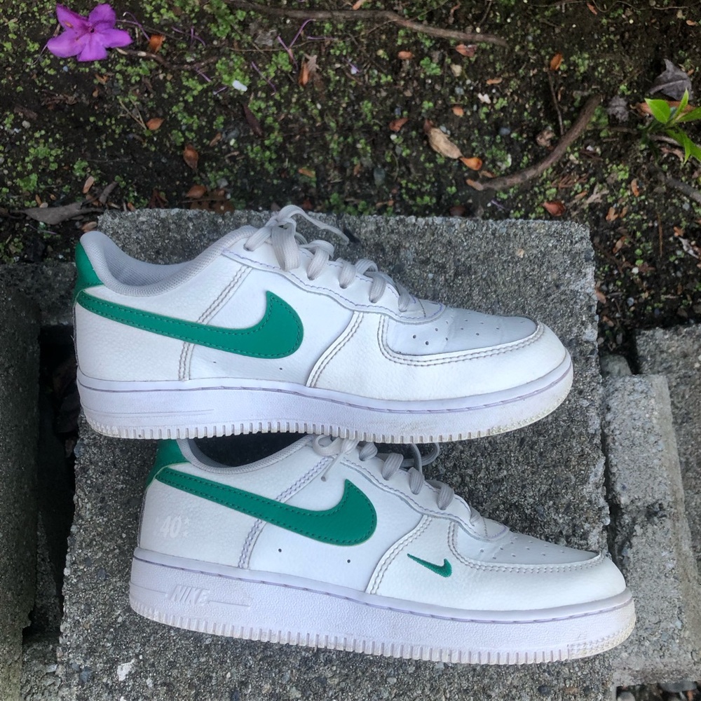 Nike Air Force 1 40th Anniversary White Leather Low-Top Sneakers Malachite Green